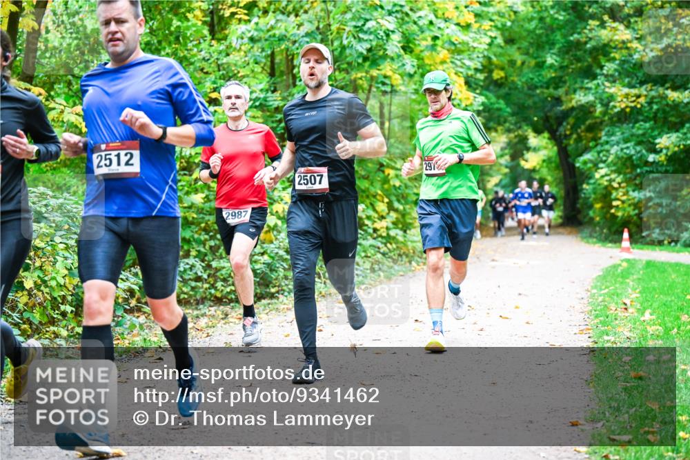 12.10.2025 - Bramfelder Halbmarathon 2025 Dr. Thomas Lammeyer http://msf.ph/oto/9341462 12.10.2025 09:51:52 Laufen 2512, 2987, 2507, 291 meine-sportfotos.de