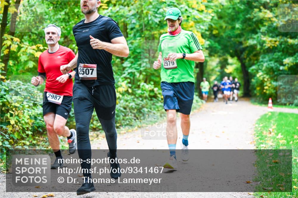 12.10.2025 - Bramfelder Halbmarathon 2025 Dr. Thomas Lammeyer http://msf.ph/oto/9341467 12.10.2025 09:51:53 Laufen 2987, 2507, 2979 meine-sportfotos.de