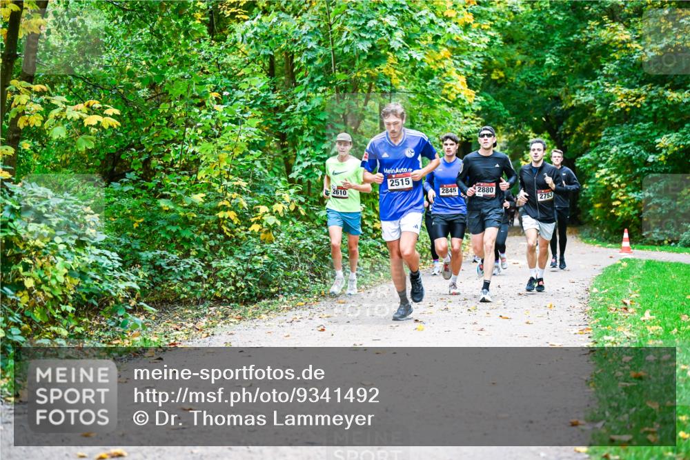 12.10.2025 - Bramfelder Halbmarathon 2025 Dr. Thomas Lammeyer http://msf.ph/oto/9341492 12.10.2025 09:52:01 Laufen 2515, 2610, 2845, 2880, 2753 meine-sportfotos.de