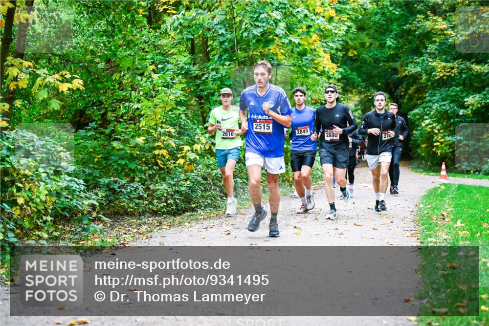 12.10.2025 - Bramfelder Halbmarathon 2025 Dr. Thomas Lammeyer http://msf.ph/oto/9341495 12.10.2025 09:52:02 Laufen 2610, 2515, 2845, 2880, 27 meine-sportfotos.de