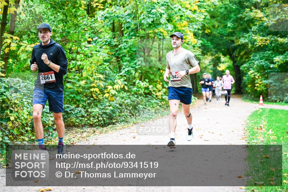 12.10.2025 - Bramfelder Halbmarathon 2025 Dr. Thomas Lammeyer http://msf.ph/oto/9341519 12.10.2025 09:52:07 Laufen 2661, 4114, 294 meine-sportfotos.de