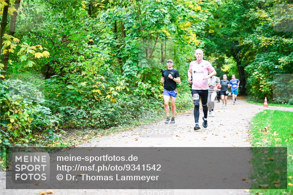 12.10.2025 - Bramfelder Halbmarathon 2025 Dr. Thomas Lammeyer http://msf.ph/oto/9341542 12.10.2025 09:52:12 Laufen 762, 2487 meine-sportfotos.de