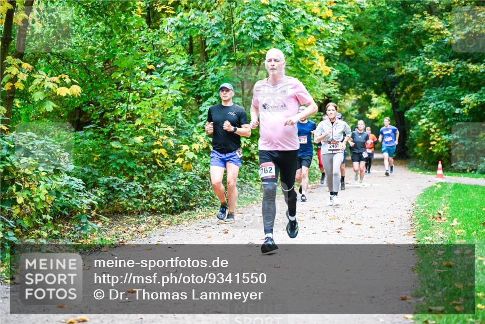 12.10.2025 - Bramfelder Halbmarathon 2025 Dr. Thomas Lammeyer http://msf.ph/oto/9341550 12.10.2025 09:52:13 Laufen 762, 957, 2487 meine-sportfotos.de