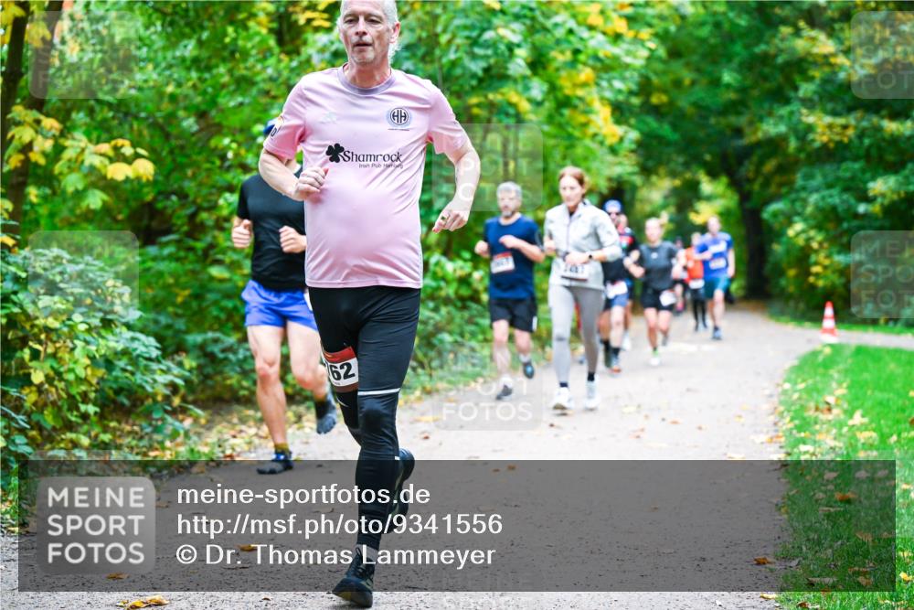 12.10.2025 - Bramfelder Halbmarathon 2025 Dr. Thomas Lammeyer http://msf.ph/oto/9341556 12.10.2025 09:52:14 Laufen 62 meine-sportfotos.de