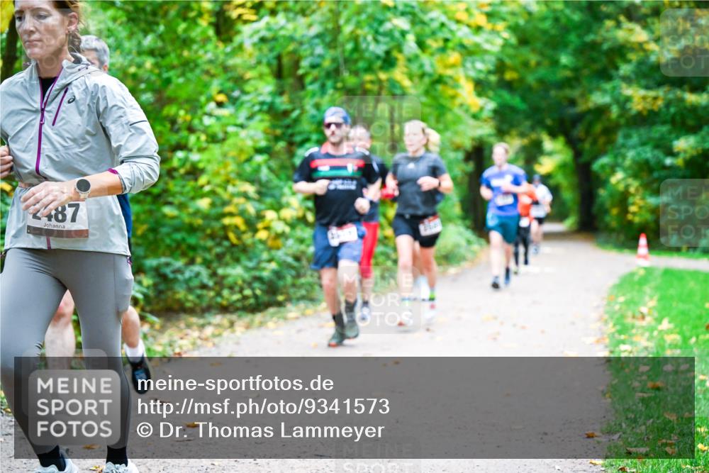 12.10.2025 - Bramfelder Halbmarathon 2025 Dr. Thomas Lammeyer http://msf.ph/oto/9341573 12.10.2025 09:52:17 Laufen 4487 meine-sportfotos.de