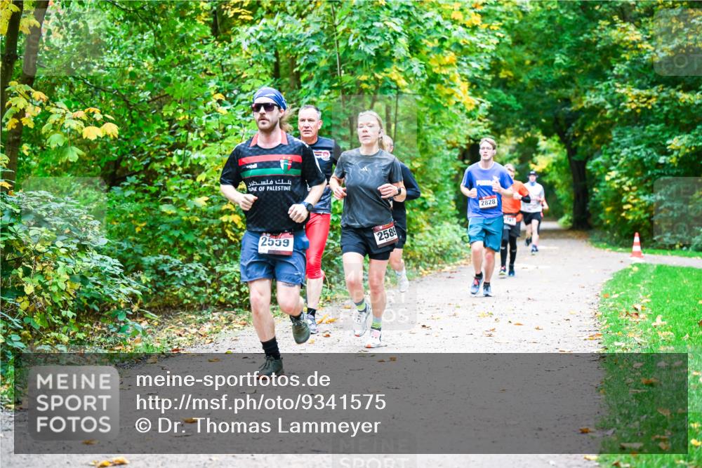 12.10.2025 - Bramfelder Halbmarathon 2025 Dr. Thomas Lammeyer http://msf.ph/oto/9341575 12.10.2025 09:52:17 Laufen 2559, 2589, 2828 meine-sportfotos.de