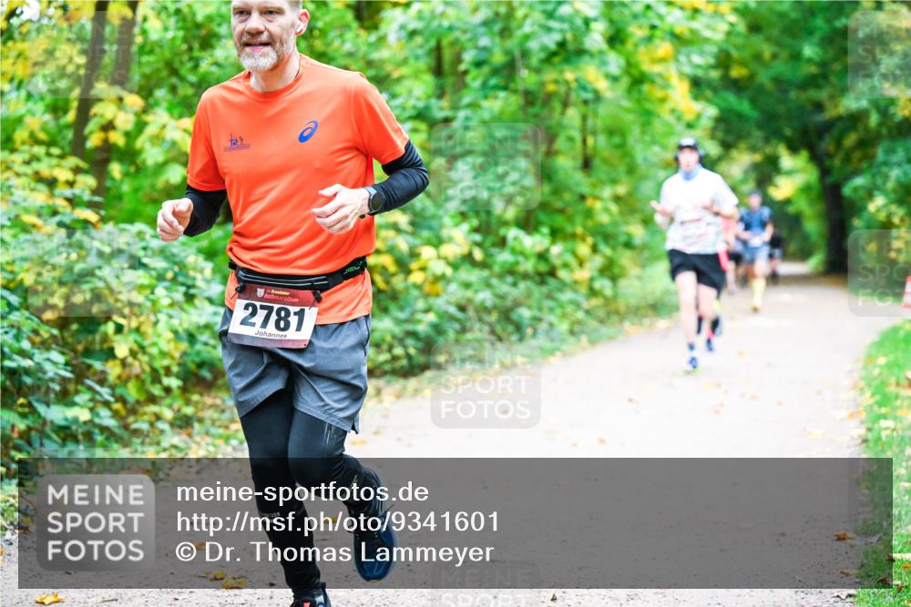 12.10.2025 - Bramfelder Halbmarathon 2025 Dr. Thomas Lammeyer http://msf.ph/oto/9341601 12.10.2025 09:52:22 Laufen 34, 2781 meine-sportfotos.de