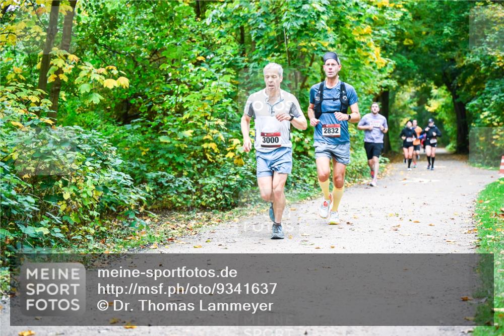 12.10.2025 - Bramfelder Halbmarathon 2025 Dr. Thomas Lammeyer http://msf.ph/oto/9341637 12.10.2025 09:52:28 Laufen 3000, 2832 meine-sportfotos.de