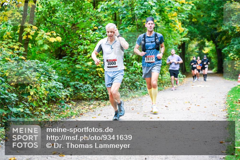 12.10.2025 - Bramfelder Halbmarathon 2025 Dr. Thomas Lammeyer http://msf.ph/oto/9341639 12.10.2025 09:52:28 Laufen 2832, 3000 meine-sportfotos.de