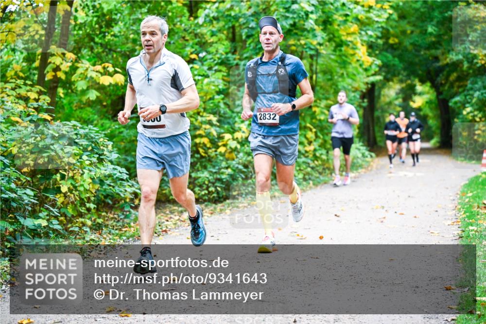 12.10.2025 - Bramfelder Halbmarathon 2025 Dr. Thomas Lammeyer http://msf.ph/oto/9341643 12.10.2025 09:52:29 Laufen 2832 meine-sportfotos.de