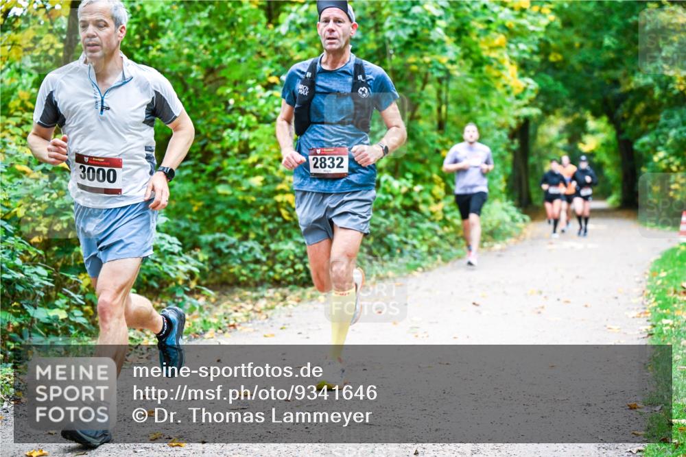 12.10.2025 - Bramfelder Halbmarathon 2025 Dr. Thomas Lammeyer http://msf.ph/oto/9341646 12.10.2025 09:52:29 Laufen 2832, 3000 meine-sportfotos.de