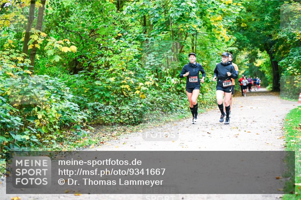 12.10.2025 - Bramfelder Halbmarathon 2025 Dr. Thomas Lammeyer http://msf.ph/oto/9341667 12.10.2025 09:52:34 Laufen 2438, 2897 meine-sportfotos.de