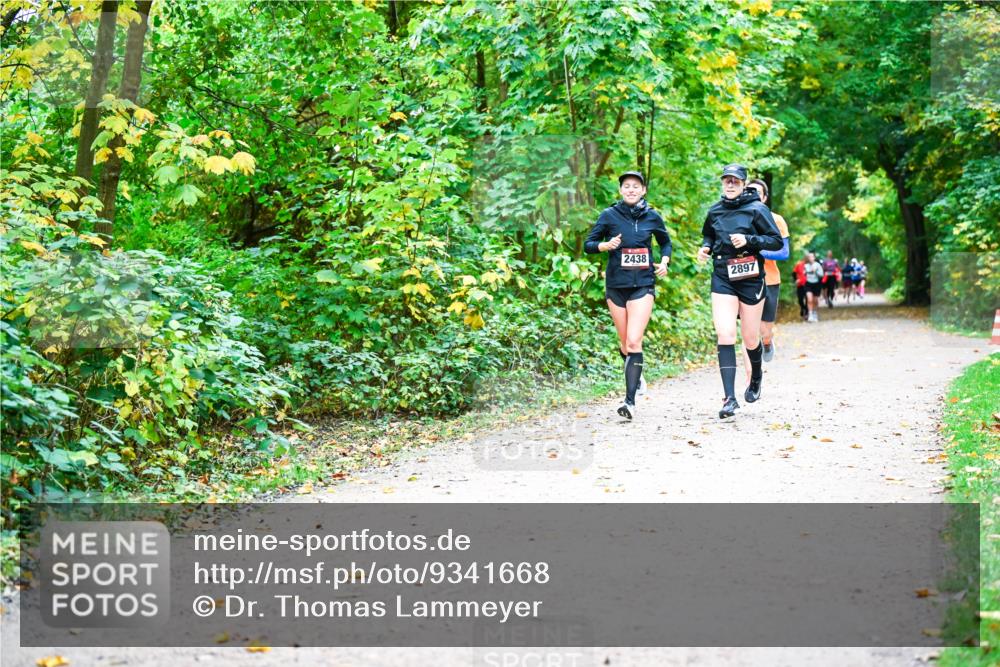 12.10.2025 - Bramfelder Halbmarathon 2025 Dr. Thomas Lammeyer http://msf.ph/oto/9341668 12.10.2025 09:52:34 Laufen 2438, 2897 meine-sportfotos.de