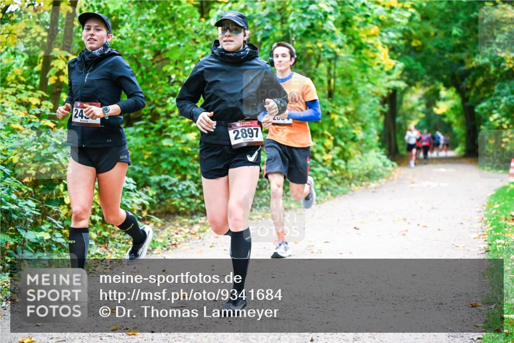 12.10.2025 - Bramfelder Halbmarathon 2025 Dr. Thomas Lammeyer http://msf.ph/oto/9341684 12.10.2025 09:52:36 Laufen 243, 2897, 2004 meine-sportfotos.de
