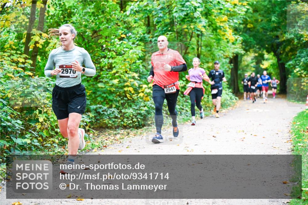 12.10.2025 - Bramfelder Halbmarathon 2025 Dr. Thomas Lammeyer http://msf.ph/oto/9341714 12.10.2025 09:52:47 Laufen 2970, 77, 2541, 459 meine-sportfotos.de