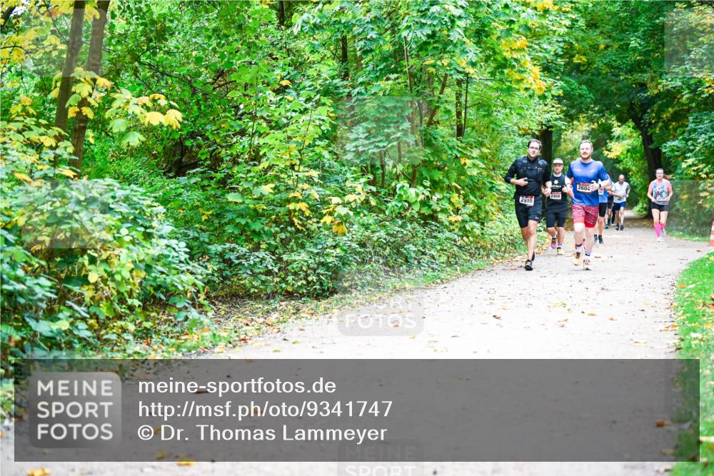 12.10.2025 - Bramfelder Halbmarathon 2025 Dr. Thomas Lammeyer http://msf.ph/oto/9341747 12.10.2025 09:52:52 Laufen 2910, 2468, 2604 meine-sportfotos.de