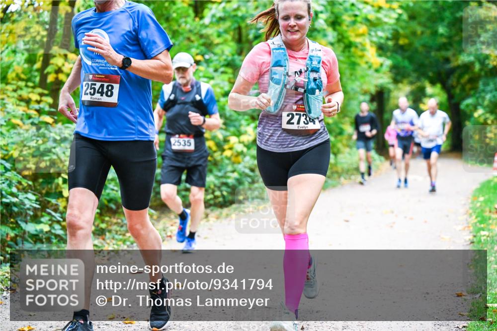 12.10.2025 - Bramfelder Halbmarathon 2025 Dr. Thomas Lammeyer http://msf.ph/oto/9341794 12.10.2025 09:53:01 Laufen 2548, 2535, 273 meine-sportfotos.de