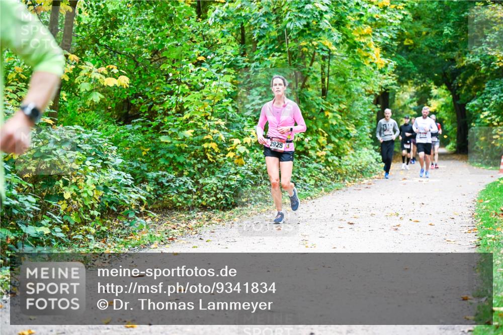 12.10.2025 - Bramfelder Halbmarathon 2025 Dr. Thomas Lammeyer http://msf.ph/oto/9341834 12.10.2025 09:53:08 Laufen 2925, 200 meine-sportfotos.de
