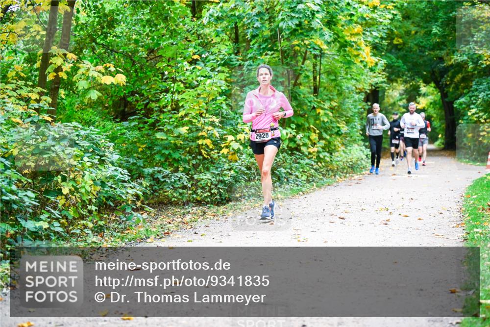 12.10.2025 - Bramfelder Halbmarathon 2025 Dr. Thomas Lammeyer http://msf.ph/oto/9341835 12.10.2025 09:53:08 Laufen 2925 meine-sportfotos.de