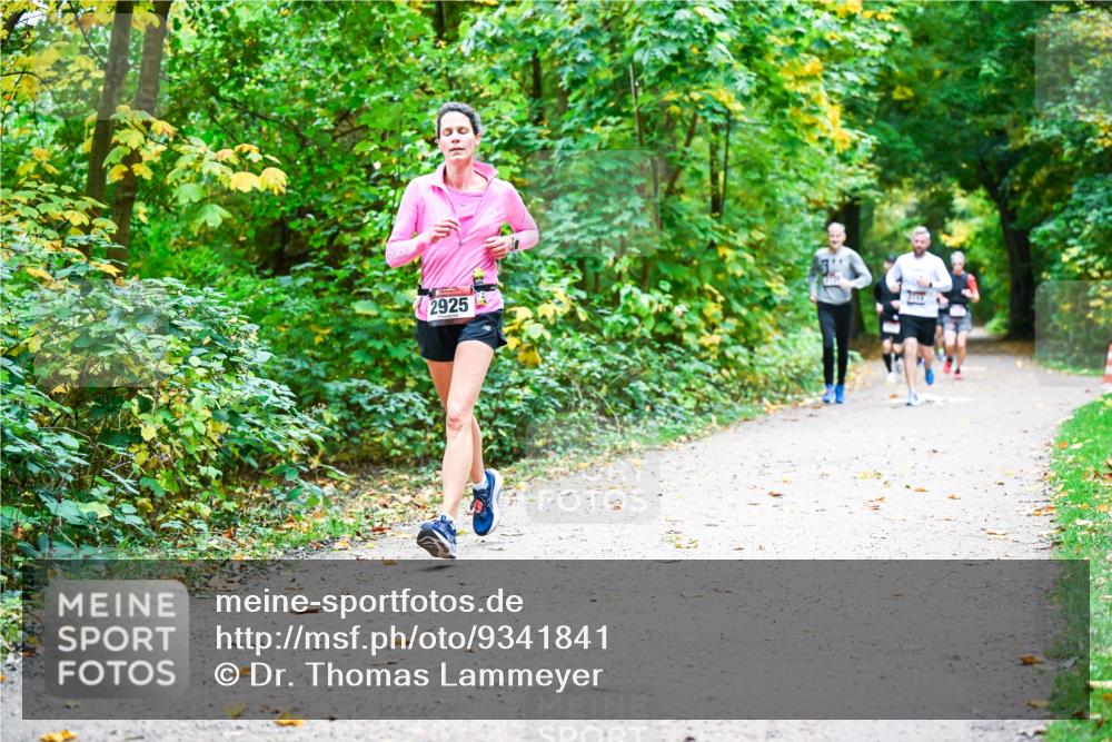 12.10.2025 - Bramfelder Halbmarathon 2025 Dr. Thomas Lammeyer http://msf.ph/oto/9341841 12.10.2025 09:53:09 Laufen 2925 meine-sportfotos.de