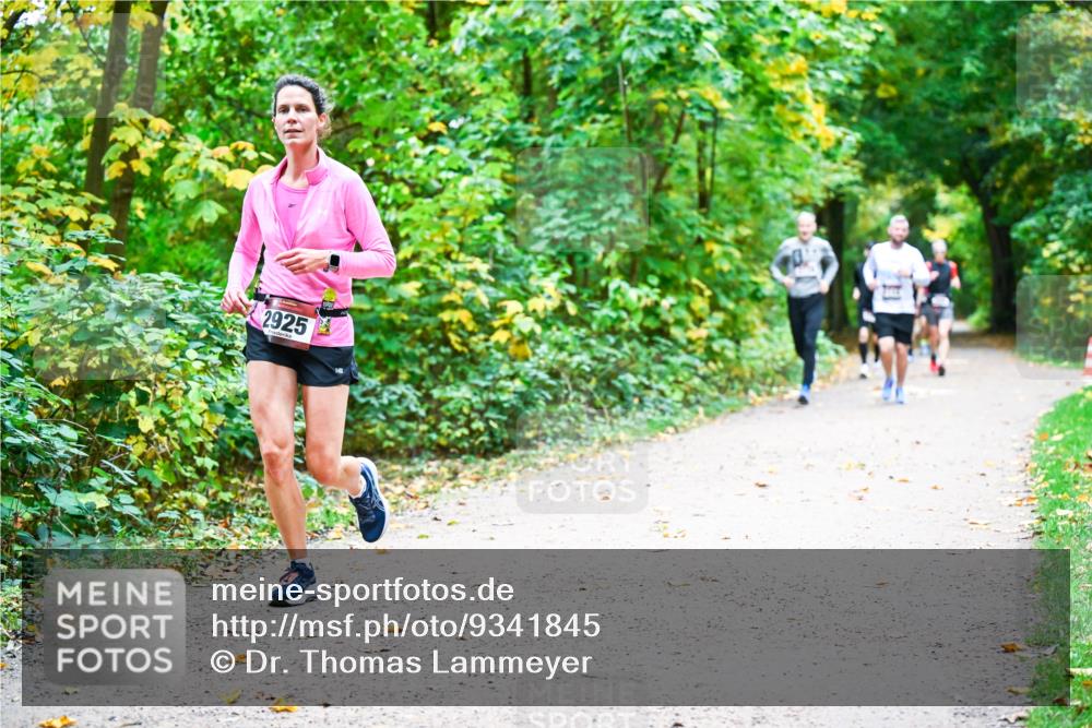 12.10.2025 - Bramfelder Halbmarathon 2025 Dr. Thomas Lammeyer http://msf.ph/oto/9341845 12.10.2025 09:53:09 Laufen 2925 meine-sportfotos.de