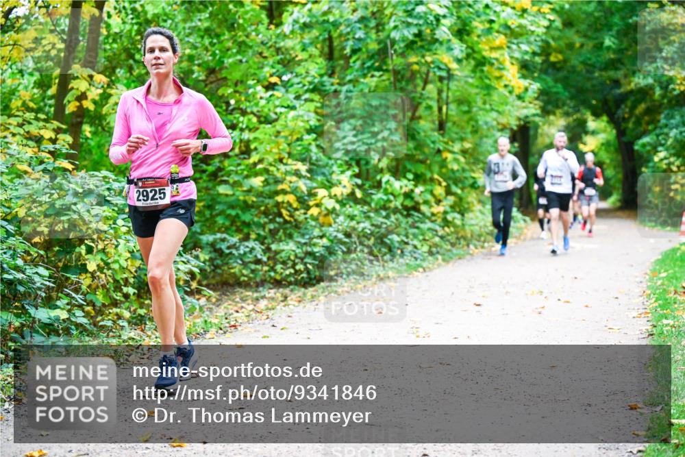 12.10.2025 - Bramfelder Halbmarathon 2025 Dr. Thomas Lammeyer http://msf.ph/oto/9341846 12.10.2025 09:53:09 Laufen 2925 meine-sportfotos.de