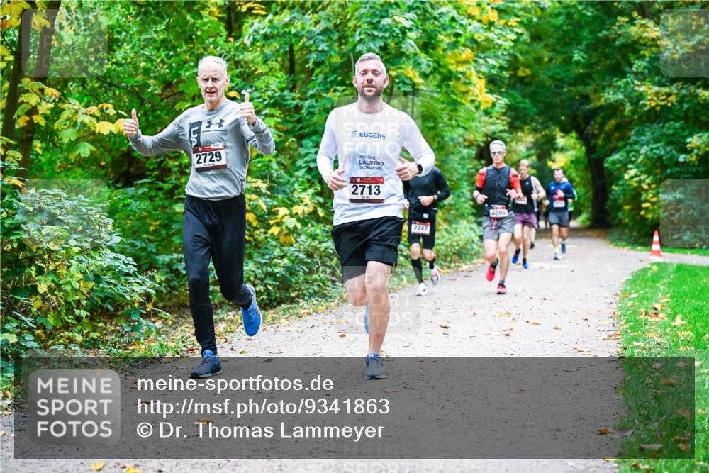 12.10.2025 - Bramfelder Halbmarathon 2025 Dr. Thomas Lammeyer http://msf.ph/oto/9341863 12.10.2025 09:53:14 Laufen 2729, 2713, 2747, 2685 meine-sportfotos.de