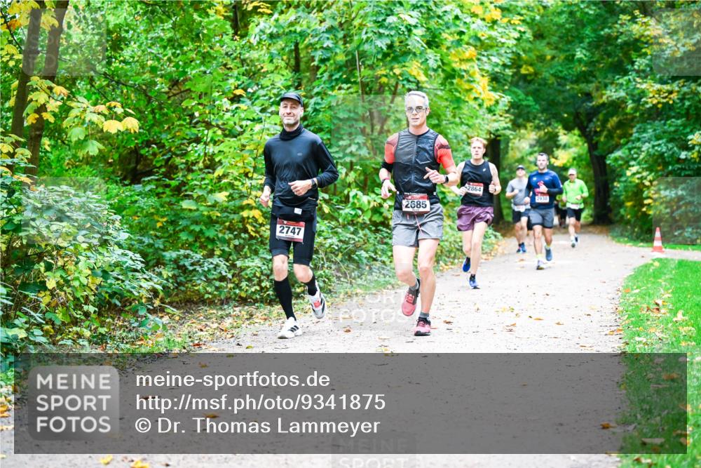 12.10.2025 - Bramfelder Halbmarathon 2025 Dr. Thomas Lammeyer http://msf.ph/oto/9341875 12.10.2025 09:53:16 Laufen 2747, 2685, 2864, 2930 meine-sportfotos.de