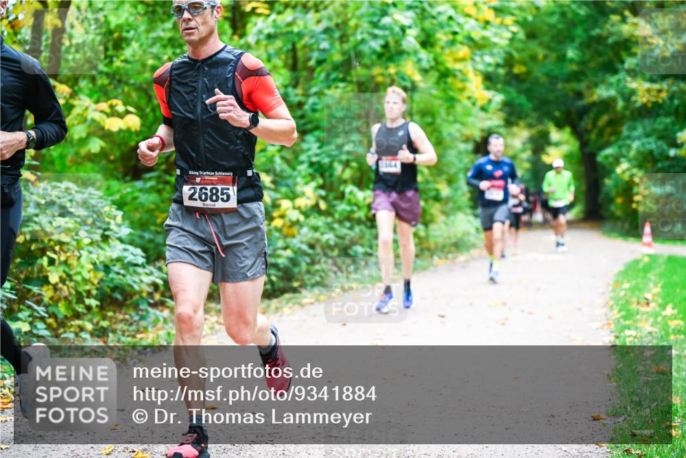 12.10.2025 - Bramfelder Halbmarathon 2025 Dr. Thomas Lammeyer http://msf.ph/oto/9341884 12.10.2025 09:53:17 Laufen 2685 meine-sportfotos.de