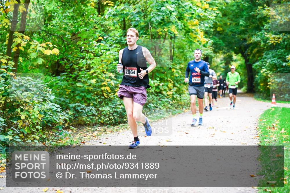 12.10.2025 - Bramfelder Halbmarathon 2025 Dr. Thomas Lammeyer http://msf.ph/oto/9341889 12.10.2025 09:53:18 Laufen 2864, 2930 meine-sportfotos.de