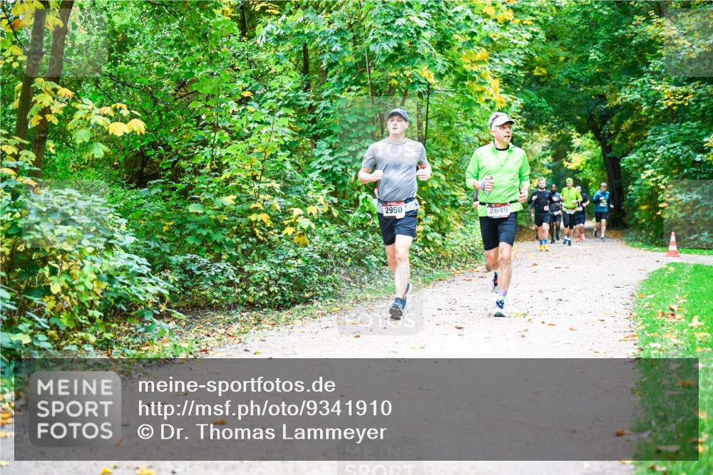 12.10.2025 - Bramfelder Halbmarathon 2025 Dr. Thomas Lammeyer http://msf.ph/oto/9341910 12.10.2025 09:53:22 Laufen 2950, 2649 meine-sportfotos.de