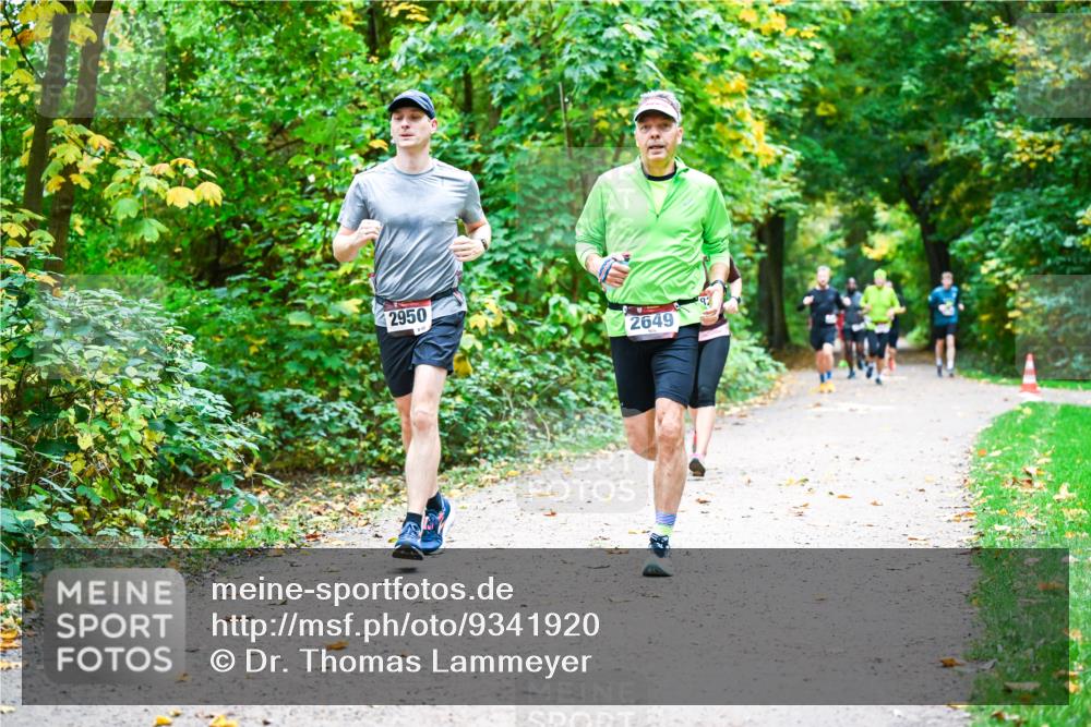 12.10.2025 - Bramfelder Halbmarathon 2025 Dr. Thomas Lammeyer http://msf.ph/oto/9341920 12.10.2025 09:53:23 Laufen 2950, 2649 meine-sportfotos.de