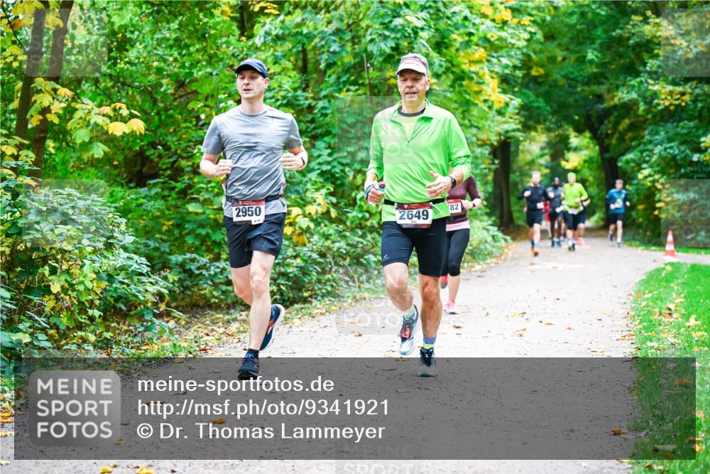 12.10.2025 - Bramfelder Halbmarathon 2025 Dr. Thomas Lammeyer http://msf.ph/oto/9341921 12.10.2025 09:53:23 Laufen 2950, 2649, 82 meine-sportfotos.de