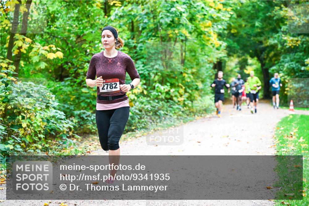 12.10.2025 - Bramfelder Halbmarathon 2025 Dr. Thomas Lammeyer http://msf.ph/oto/9341935 12.10.2025 09:53:25 Laufen 2782 meine-sportfotos.de