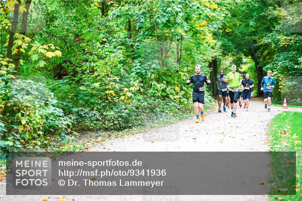 12.10.2025 - Bramfelder Halbmarathon 2025 Dr. Thomas Lammeyer http://msf.ph/oto/9341936 12.10.2025 09:53:27 Laufen 2433917, 2790 meine-sportfotos.de