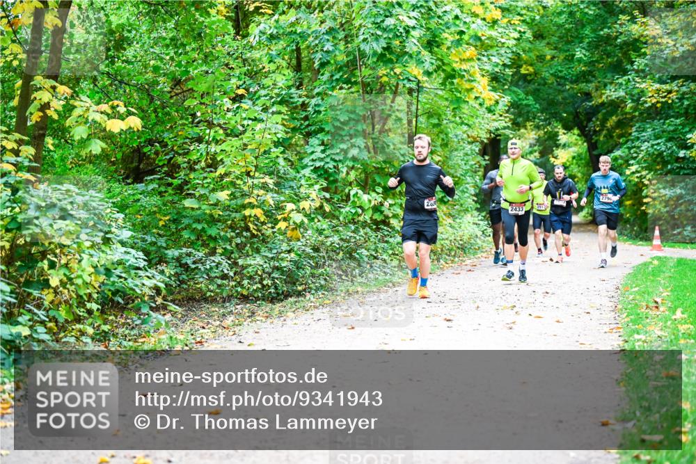 12.10.2025 - Bramfelder Halbmarathon 2025 Dr. Thomas Lammeyer http://msf.ph/oto/9341943 12.10.2025 09:53:28 Laufen 282, 2433, 2913, 2796 meine-sportfotos.de