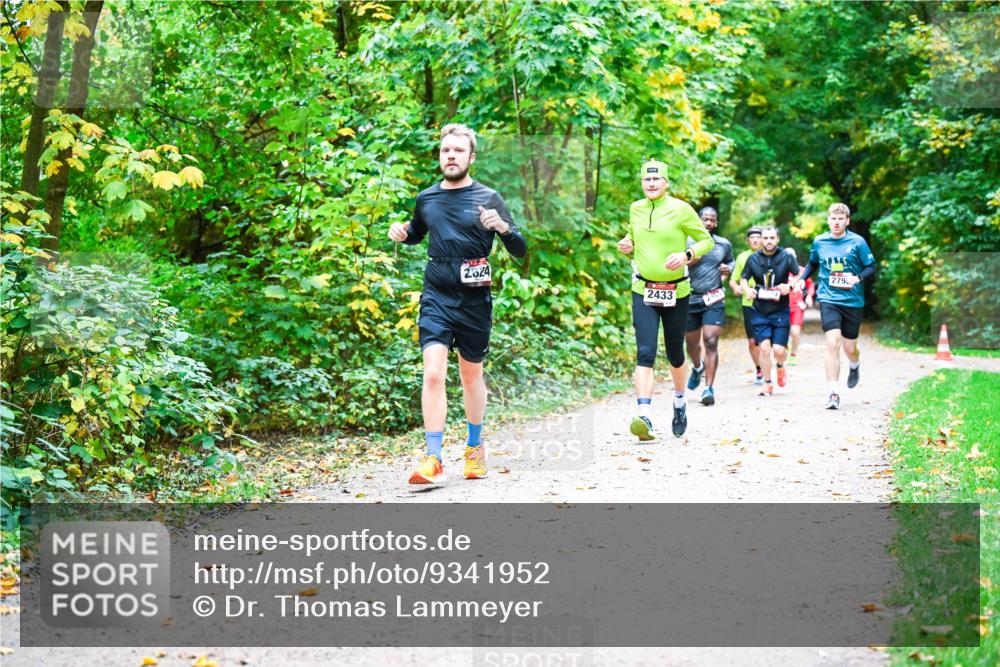 12.10.2025 - Bramfelder Halbmarathon 2025 Dr. Thomas Lammeyer http://msf.ph/oto/9341952 12.10.2025 09:53:30 Laufen 2824, 2433, 279 meine-sportfotos.de