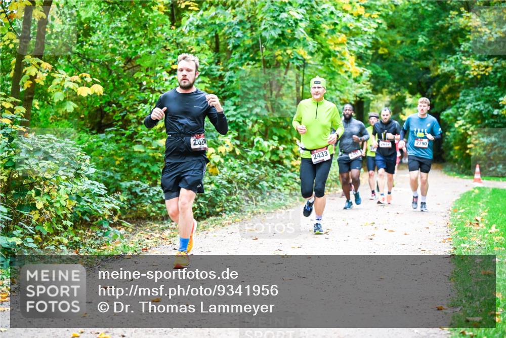 12.10.2025 - Bramfelder Halbmarathon 2025 Dr. Thomas Lammeyer http://msf.ph/oto/9341956 12.10.2025 09:53:30 Laufen 2824, 2433, 246, 2657, 2790 meine-sportfotos.de