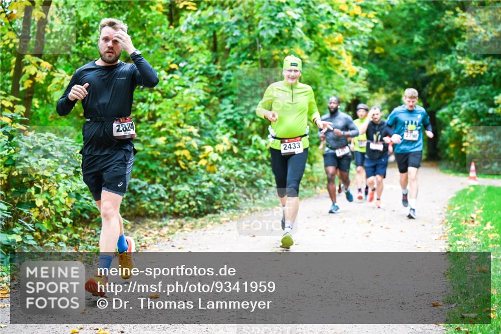 12.10.2025 - Bramfelder Halbmarathon 2025 Dr. Thomas Lammeyer http://msf.ph/oto/9341959 12.10.2025 09:53:31 Laufen 2824, 2433 meine-sportfotos.de