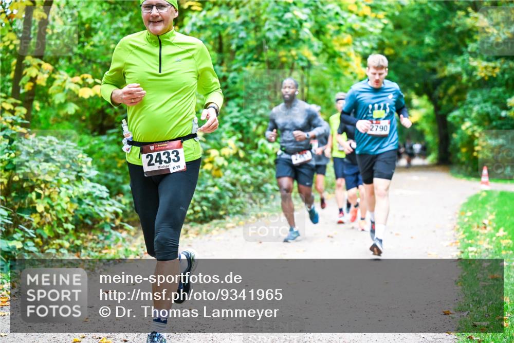 12.10.2025 - Bramfelder Halbmarathon 2025 Dr. Thomas Lammeyer http://msf.ph/oto/9341965 12.10.2025 09:53:33 Laufen 2433, 28, 2790 meine-sportfotos.de