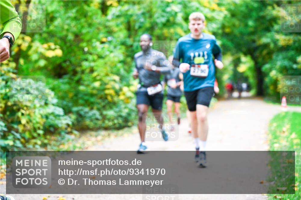 12.10.2025 - Bramfelder Halbmarathon 2025 Dr. Thomas Lammeyer http://msf.ph/oto/9341970 12.10.2025 09:53:33 Laufen 27, 25 meine-sportfotos.de