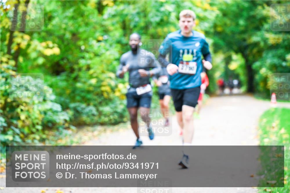 12.10.2025 - Bramfelder Halbmarathon 2025 Dr. Thomas Lammeyer http://msf.ph/oto/9341971 12.10.2025 09:53:33 Laufen 27 meine-sportfotos.de