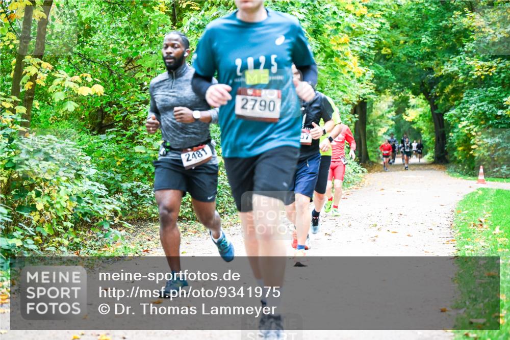12.10.2025 - Bramfelder Halbmarathon 2025 Dr. Thomas Lammeyer http://msf.ph/oto/9341975 12.10.2025 09:53:34 Laufen 2481, 2125, 2790 meine-sportfotos.de
