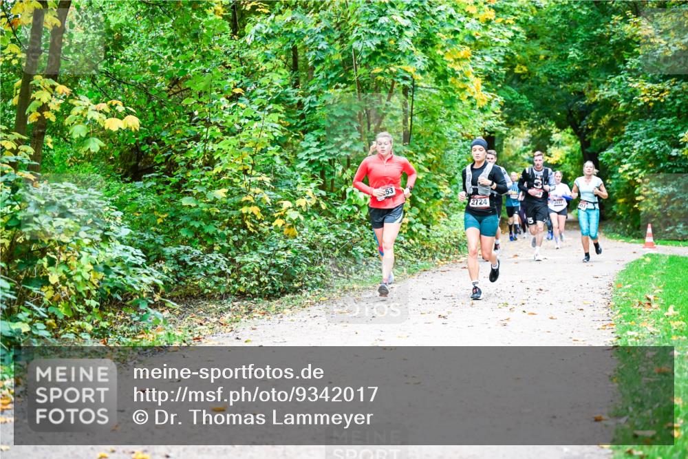 12.10.2025 - Bramfelder Halbmarathon 2025 Dr. Thomas Lammeyer http://msf.ph/oto/9342017 12.10.2025 09:53:47 Laufen 53, 2724, 2697 meine-sportfotos.de