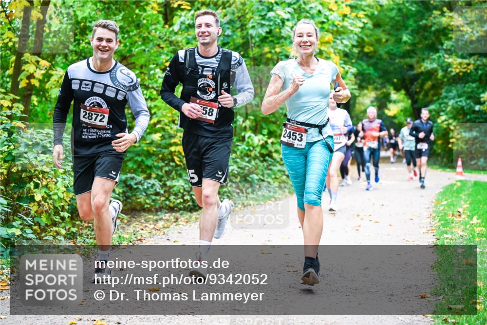 12.10.2025 - Bramfelder Halbmarathon 2025 Dr. Thomas Lammeyer http://msf.ph/oto/9342052 12.10.2025 09:53:52 Laufen 2872, 60, 6, 58, 2453, 58, 15, 597 meine-sportfotos.de