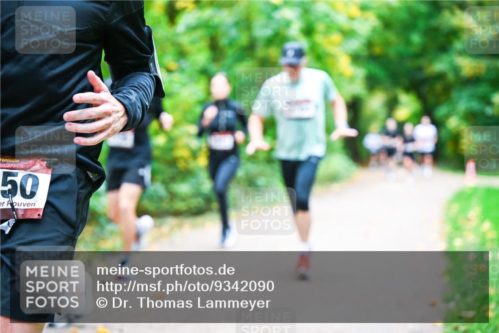 12.10.2025 - Bramfelder Halbmarathon 2025 Dr. Thomas Lammeyer http://msf.ph/oto/9342090 12.10.2025 09:53:58 Laufen 50 meine-sportfotos.de