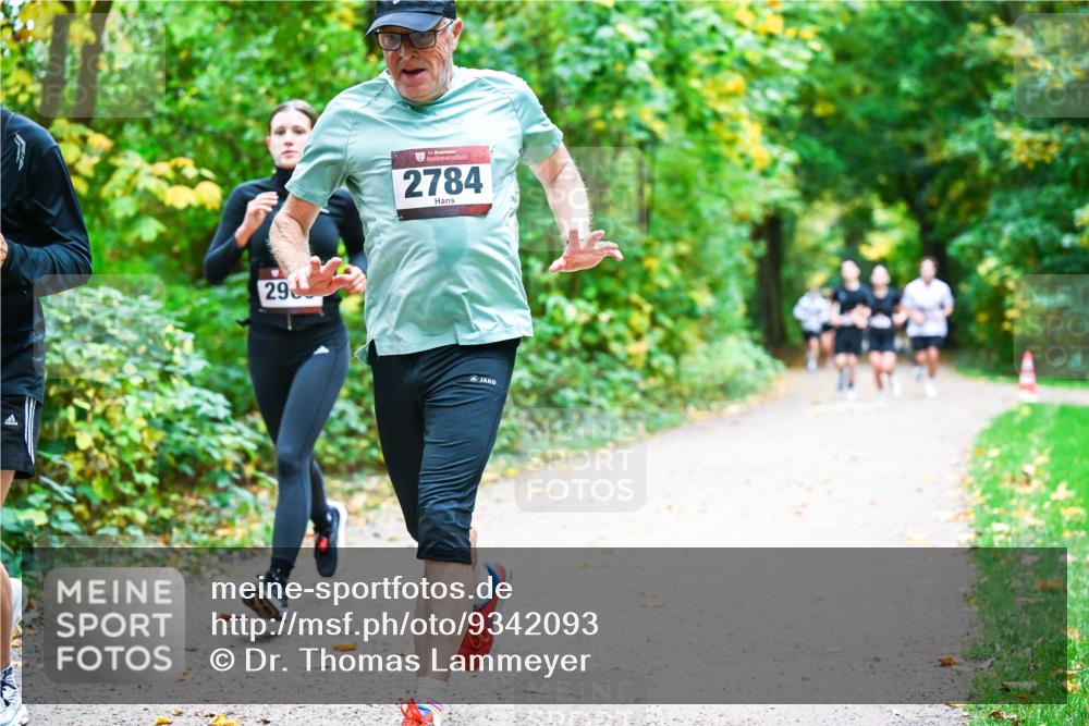 12.10.2025 - Bramfelder Halbmarathon 2025 Dr. Thomas Lammeyer http://msf.ph/oto/9342093 12.10.2025 09:53:59 Laufen 29, 34, 2784 meine-sportfotos.de