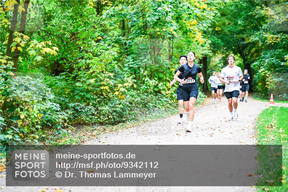 12.10.2025 - Bramfelder Halbmarathon 2025 Dr. Thomas Lammeyer http://msf.ph/oto/9342112 12.10.2025 09:54:03 Laufen 2777, 2977 meine-sportfotos.de