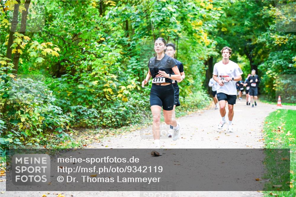 12.10.2025 - Bramfelder Halbmarathon 2025 Dr. Thomas Lammeyer http://msf.ph/oto/9342119 12.10.2025 09:54:04 Laufen 2777, 29 meine-sportfotos.de