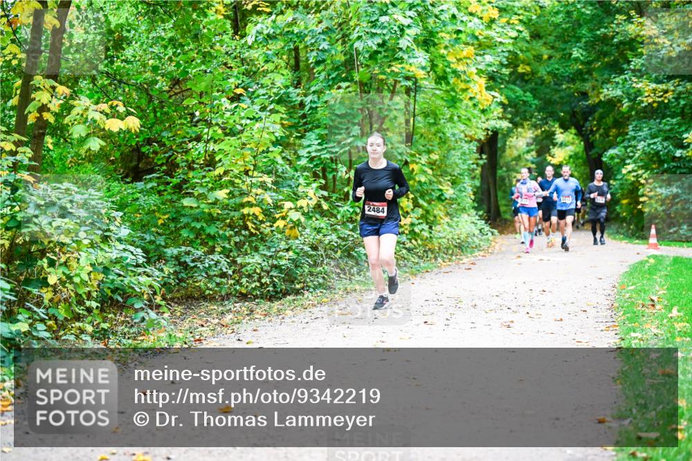 12.10.2025 - Bramfelder Halbmarathon 2025 Dr. Thomas Lammeyer http://msf.ph/oto/9342219 12.10.2025 09:54:20 Laufen 2484 meine-sportfotos.de
